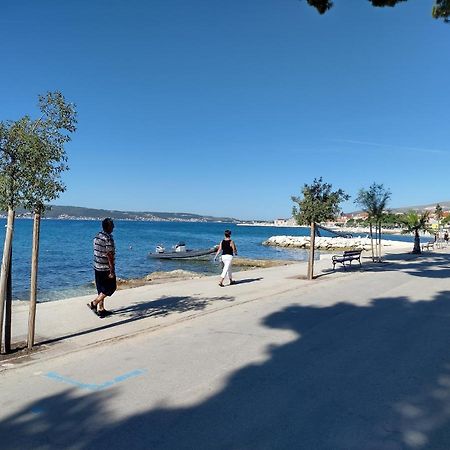 Apartman Figaro Pogled Od Milijun Dolara, 2 Tusa, 2 Wc Kastela Luaran gambar