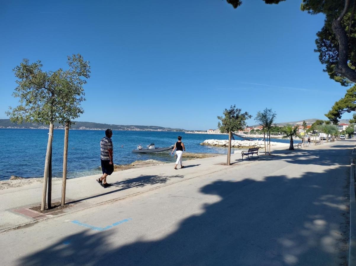 Apartman Figaro Pogled Od Milijun Dolara, 2 Tusa, 2 Wc Kastela Luaran gambar