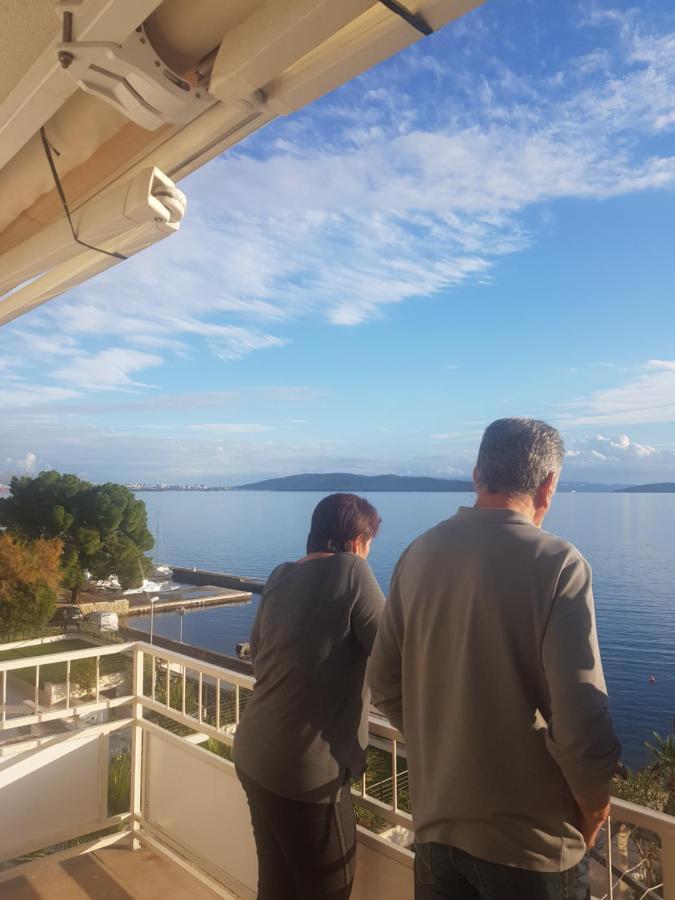 Apartman Figaro Pogled Od Milijun Dolara, 2 Tusa, 2 Wc Kastela Luaran gambar
