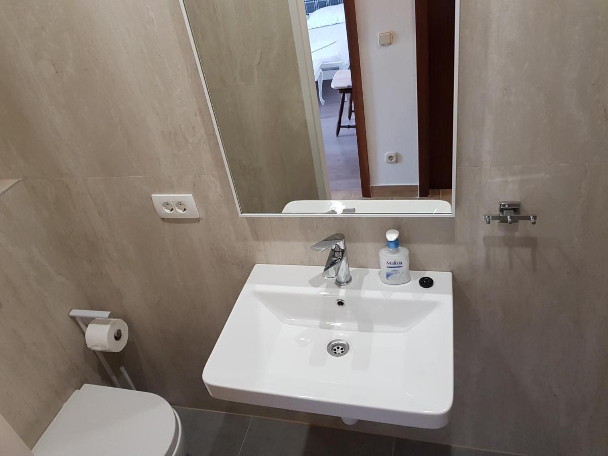 Apartman Figaro Pogled Od Milijun Dolara, 2 Tusa, 2 Wc Kastela Luaran gambar