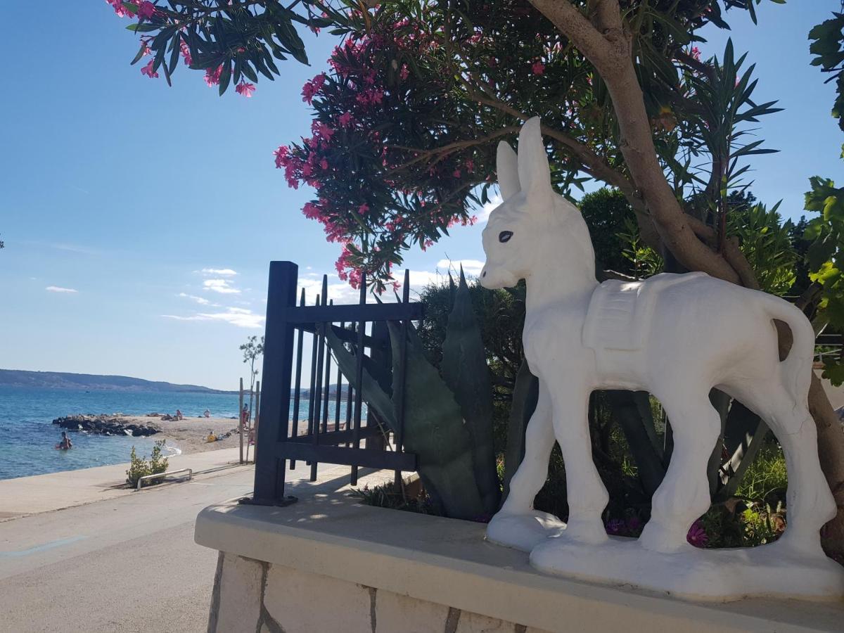 Apartman Figaro Pogled Od Milijun Dolara, 2 Tusa, 2 Wc Kastela Luaran gambar