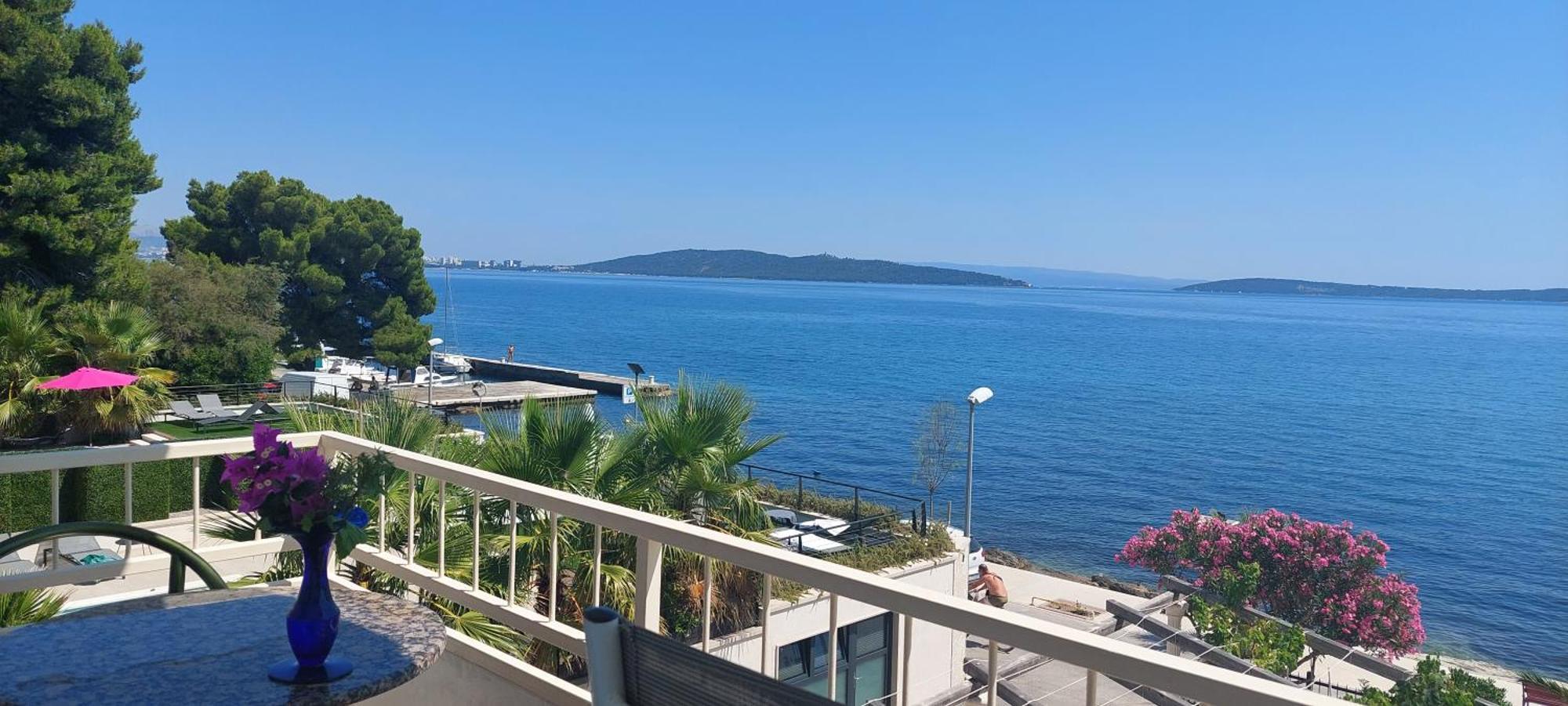 Apartman Figaro Pogled Od Milijun Dolara, 2 Tusa, 2 Wc Kastela Luaran gambar