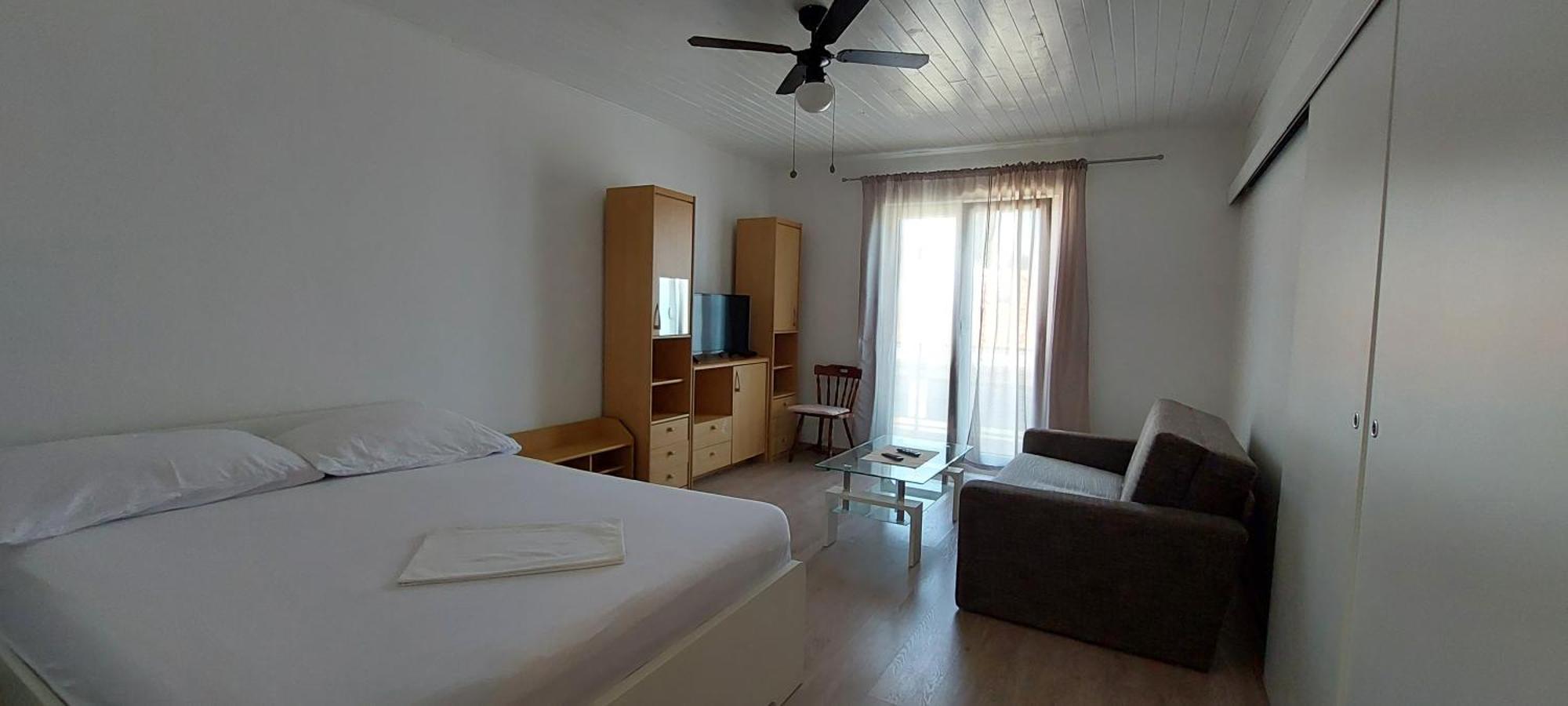 Apartman Figaro Pogled Od Milijun Dolara, 2 Tusa, 2 Wc Kastela Luaran gambar