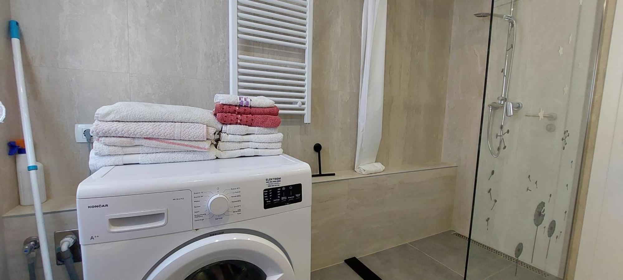 Apartman Figaro Pogled Od Milijun Dolara, 2 Tusa, 2 Wc Kastela Luaran gambar